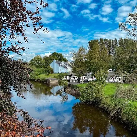 Leitrim Quay - Riverside 5 * County Leitrim