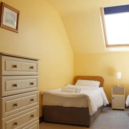 Leitrim Quay - Riverside 5 *