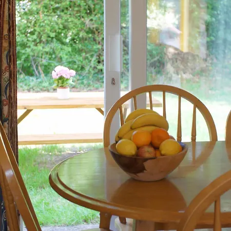 Leitrim Quay - Riverside 5 *