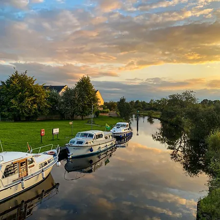 別荘 Leitrim Quay - Riverside 5 County Leitrim